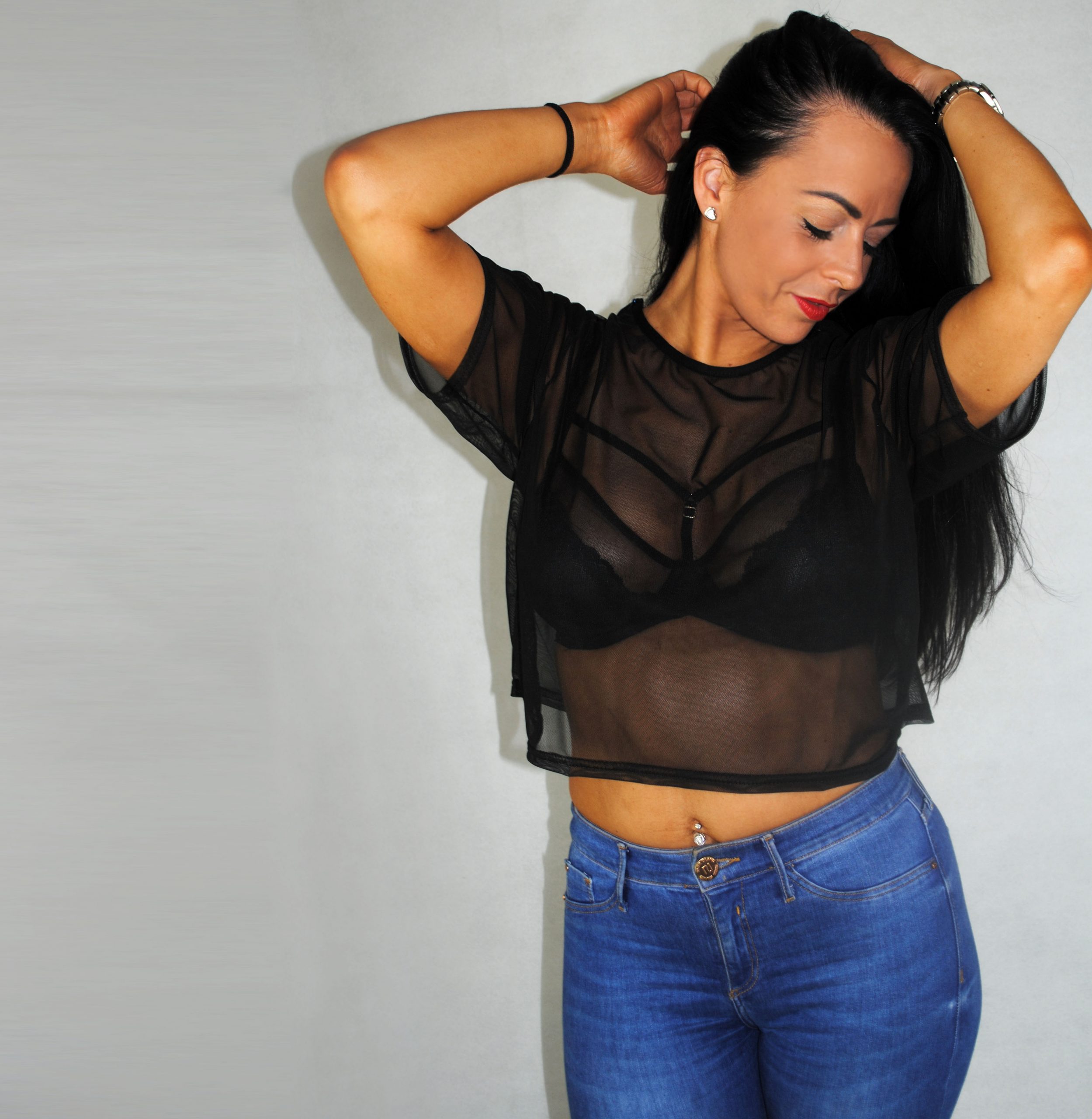 Baggy fit black mesh crop top – One Look Clothing