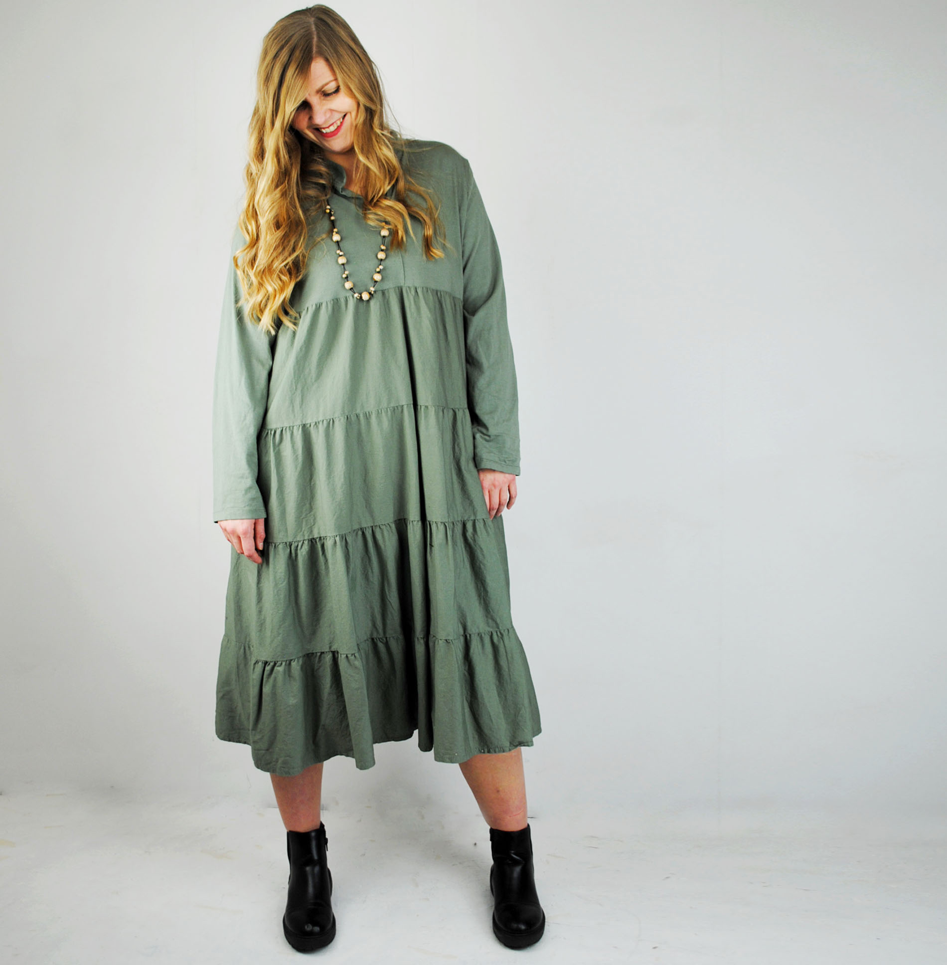 Shea' Tiered style buffet dress – One 